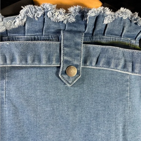 Hayden Los Angeles Denim Ruffle Skirt with Belt Sz S - Picture 7 of 11